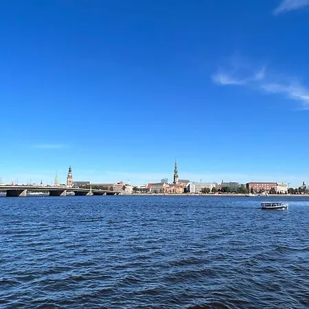 Green Apartment Apartment Riga